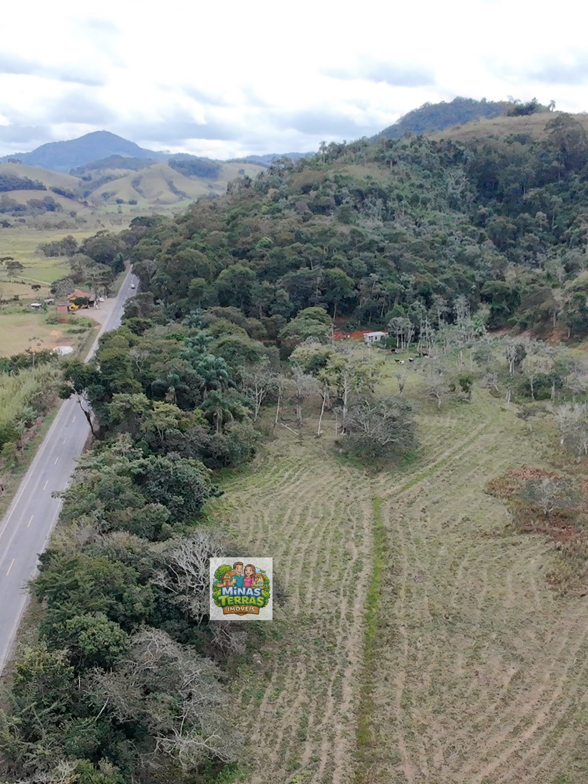 Sítio próximo à ponte de Piau — 14 hectares — foto 3